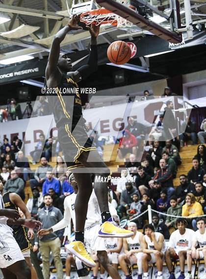 Thumbnail 3 in Cushing Academy vs CBD - Montverde Academy (Spalding Hoophall Classic) photogallery.