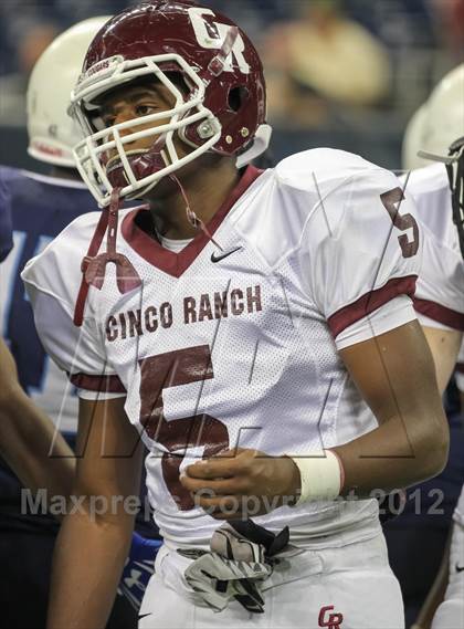 Thumbnail 1 in Alief Elsik vs. Cinco Ranch (UIL 5A Division 1 Area Playoff) photogallery.