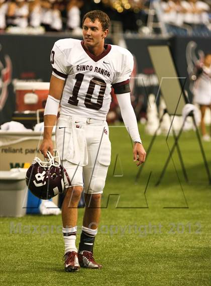 Thumbnail 2 in Alief Elsik vs. Cinco Ranch (UIL 5A Division 1 Area Playoff) photogallery.