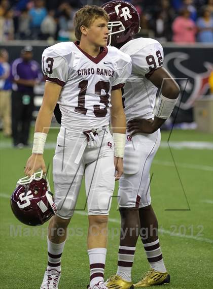 Thumbnail 3 in Alief Elsik vs. Cinco Ranch (UIL 5A Division 1 Area Playoff) photogallery.