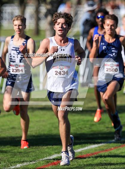 Thumbnail 2 in UIL 5A Boys Cross Country State Final photogallery.