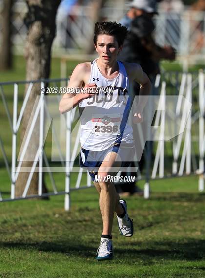 Thumbnail 2 in UIL 5A Boys Cross Country State Final photogallery.