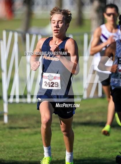 Thumbnail 1 in UIL 5A Boys Cross Country State Final photogallery.
