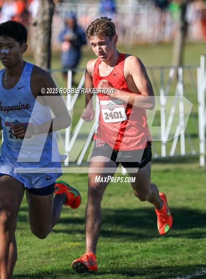 Thumbnail 3 in UIL 5A Boys Cross Country State Final photogallery.