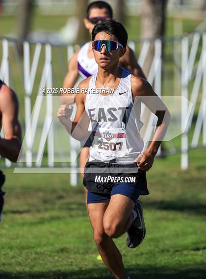 Thumbnail 2 in UIL 5A Boys Cross Country State Final photogallery.