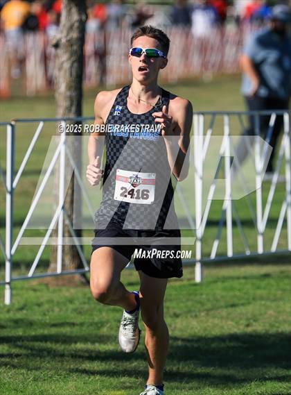 Thumbnail 2 in UIL 5A Boys Cross Country State Final photogallery.