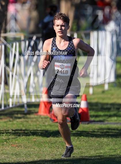Thumbnail 2 in UIL 5A Boys Cross Country State Final photogallery.