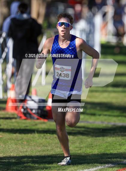 Thumbnail 1 in UIL 5A Boys Cross Country State Final photogallery.