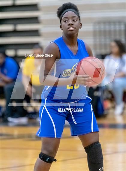Thumbnail 2 in Oscar Smith @ Hickory photogallery.