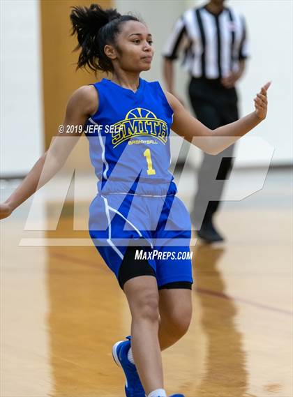 Thumbnail 1 in Oscar Smith @ Hickory photogallery.