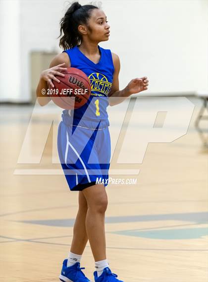 Thumbnail 3 in Oscar Smith @ Hickory photogallery.