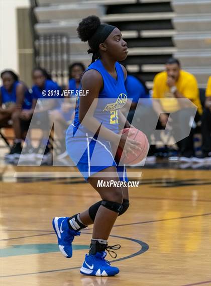 Thumbnail 3 in Oscar Smith @ Hickory photogallery.