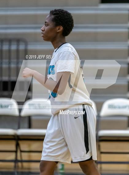 Thumbnail 2 in Oscar Smith @ Hickory photogallery.