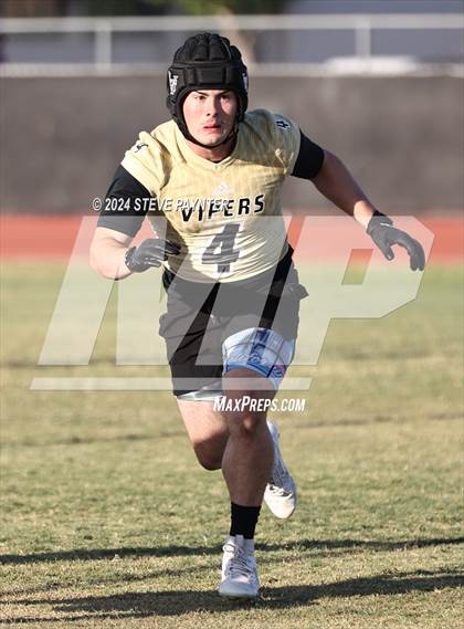 Thumbnail 1 in Verrado Black vs. Gold (Spring Football) photogallery.