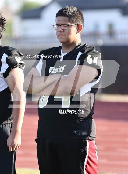 Thumbnail 2 in Verrado Black vs. Gold (Spring Football) photogallery.