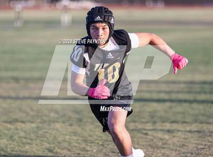 Thumbnail 3 in Verrado Black vs. Gold (Spring Football) photogallery.