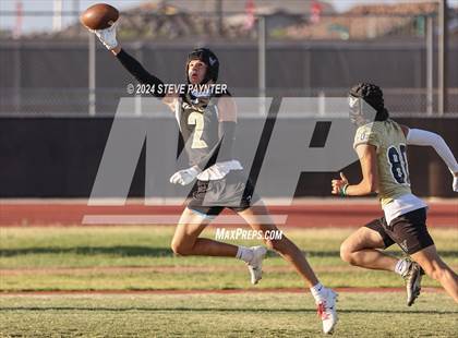Thumbnail 2 in Verrado Black vs. Gold (Spring Football) photogallery.