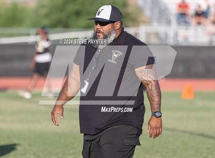 Thumbnail 1 in Verrado Black vs. Gold (Spring Football) photogallery.