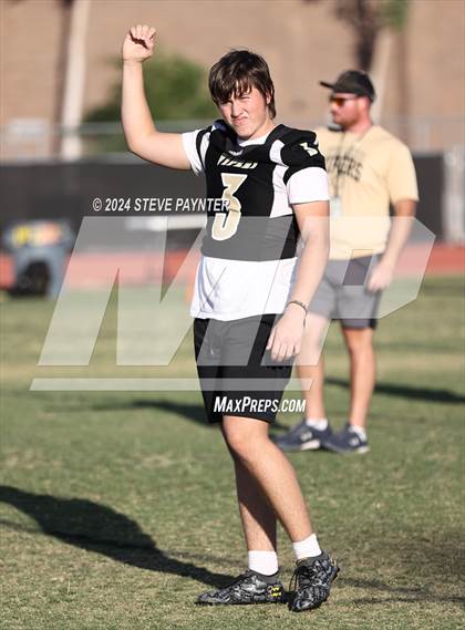 Thumbnail 1 in Verrado Black vs. Gold (Spring Football) photogallery.