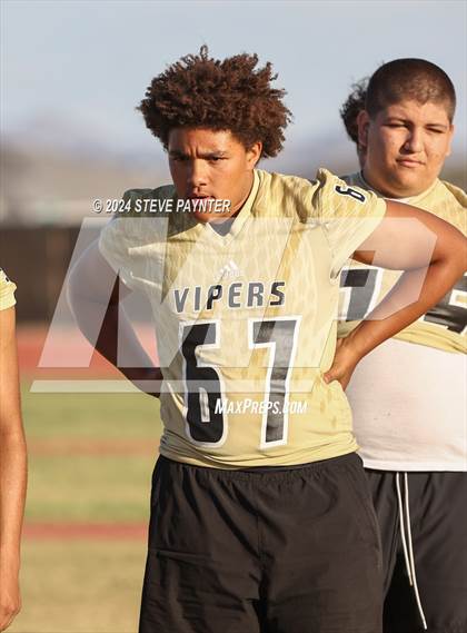 Thumbnail 2 in Verrado Black vs. Gold (Spring Football) photogallery.