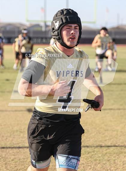 Thumbnail 1 in Verrado Black vs. Gold (Spring Football) photogallery.
