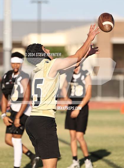 Thumbnail 3 in Verrado Black vs. Gold (Spring Football) photogallery.