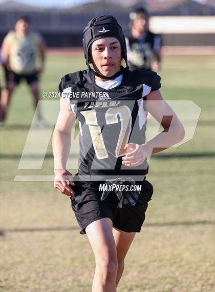Thumbnail 2 in Verrado Black vs. Gold (Spring Football) photogallery.