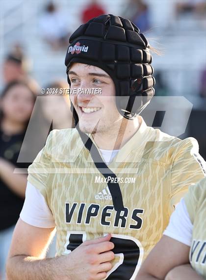 Thumbnail 2 in Verrado Black vs. Gold (Spring Football) photogallery.