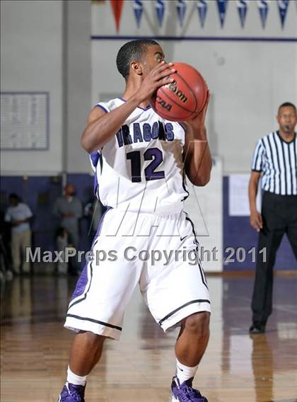 Thumbnail 3 in Grant vs. Sacramento (St. Hope Elite Classic) photogallery.