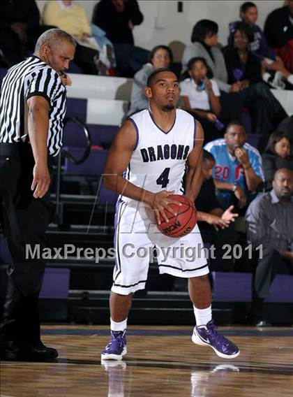 Thumbnail 3 in Grant vs. Sacramento (St. Hope Elite Classic) photogallery.