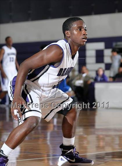 Thumbnail 1 in Grant vs. Sacramento (St. Hope Elite Classic) photogallery.