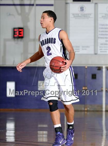 Thumbnail 2 in Grant vs. Sacramento (St. Hope Elite Classic) photogallery.