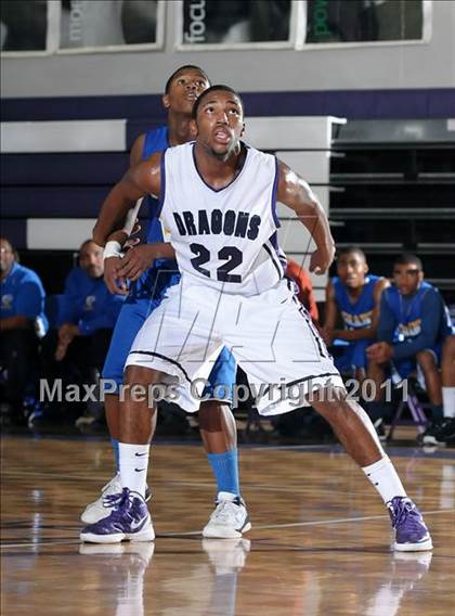 Thumbnail 3 in Grant vs. Sacramento (St. Hope Elite Classic) photogallery.