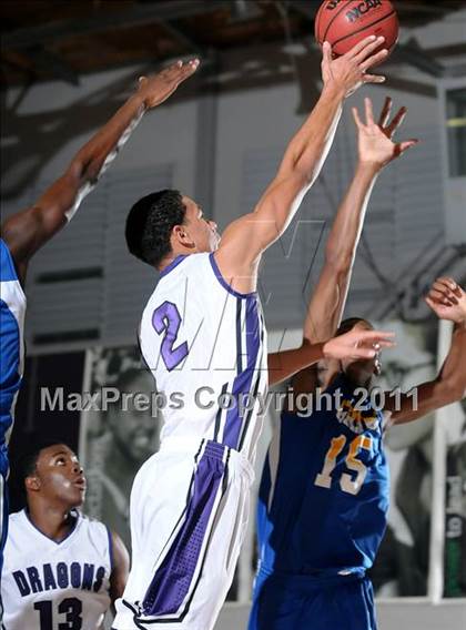 Thumbnail 2 in Grant vs. Sacramento (St. Hope Elite Classic) photogallery.