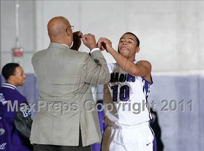 Thumbnail 1 in Grant vs. Sacramento (St. Hope Elite Classic) photogallery.
