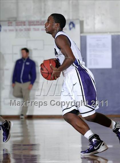 Thumbnail 1 in Grant vs. Sacramento (St. Hope Elite Classic) photogallery.