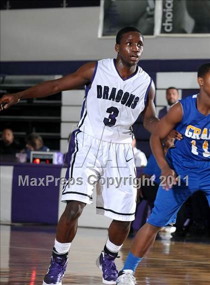Thumbnail 2 in Grant vs. Sacramento (St. Hope Elite Classic) photogallery.