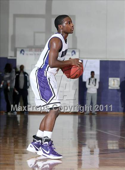 Thumbnail 1 in Grant vs. Sacramento (St. Hope Elite Classic) photogallery.