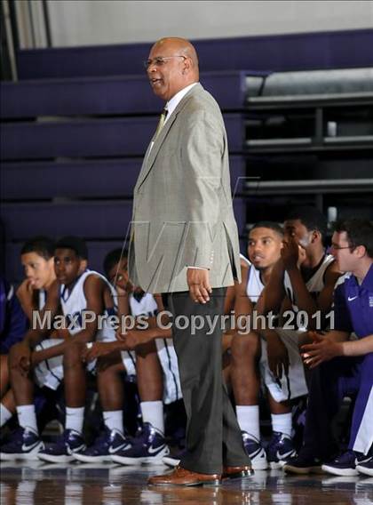 Thumbnail 3 in Grant vs. Sacramento (St. Hope Elite Classic) photogallery.