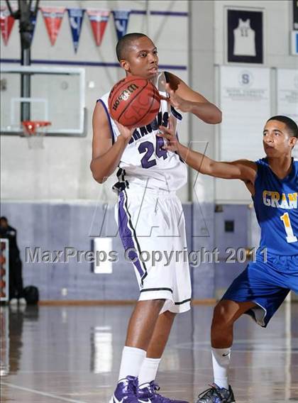 Thumbnail 3 in Grant vs. Sacramento (St. Hope Elite Classic) photogallery.