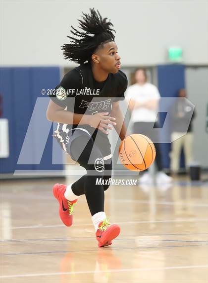 Thumbnail 1 in Forsyth Country Day vs Nansemond Suffolk Academy (Lowcountry Roundball Classic) photogallery.