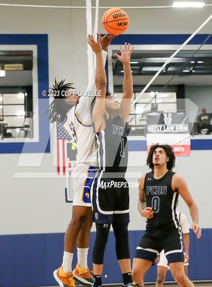 Thumbnail 1 in Forsyth Country Day vs Nansemond Suffolk Academy (Lowcountry Roundball Classic) photogallery.