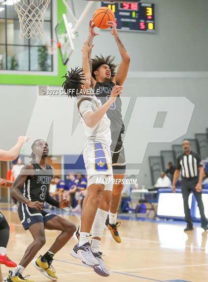 Thumbnail 3 in Forsyth Country Day vs Nansemond Suffolk Academy (Lowcountry Roundball Classic) photogallery.