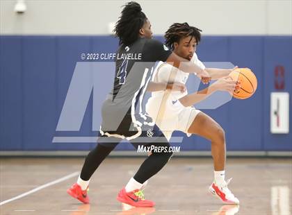 Thumbnail 1 in Forsyth Country Day vs Nansemond Suffolk Academy (Lowcountry Roundball Classic) photogallery.