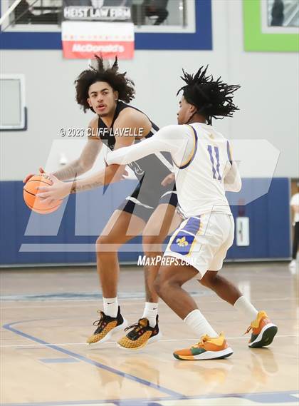 Thumbnail 3 in Forsyth Country Day vs Nansemond Suffolk Academy (Lowcountry Roundball Classic) photogallery.