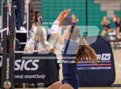 Thumbnail 3 in Kamehameha Kapalama vs. Marist (Durango Fall Classic) photogallery.