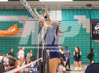 Thumbnail 2 in Kamehameha Kapalama vs. Marist (Durango Fall Classic) photogallery.