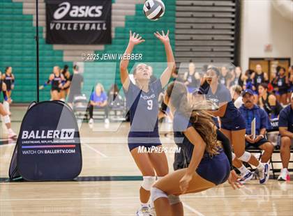 Thumbnail 1 in Kamehameha Kapalama vs. Marist (Durango Fall Classic) photogallery.