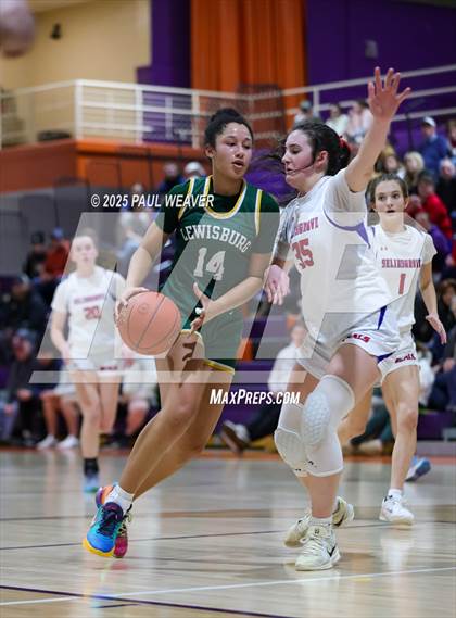Thumbnail 1 in Lewisburg vs. Selinsgrove (PIAA District 4 Class 4A Consolation) photogallery.