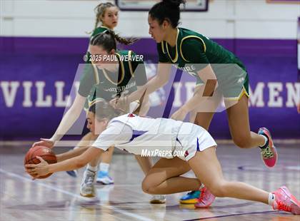 Thumbnail 1 in Lewisburg vs. Selinsgrove (PIAA District 4 Class 4A Consolation) photogallery.